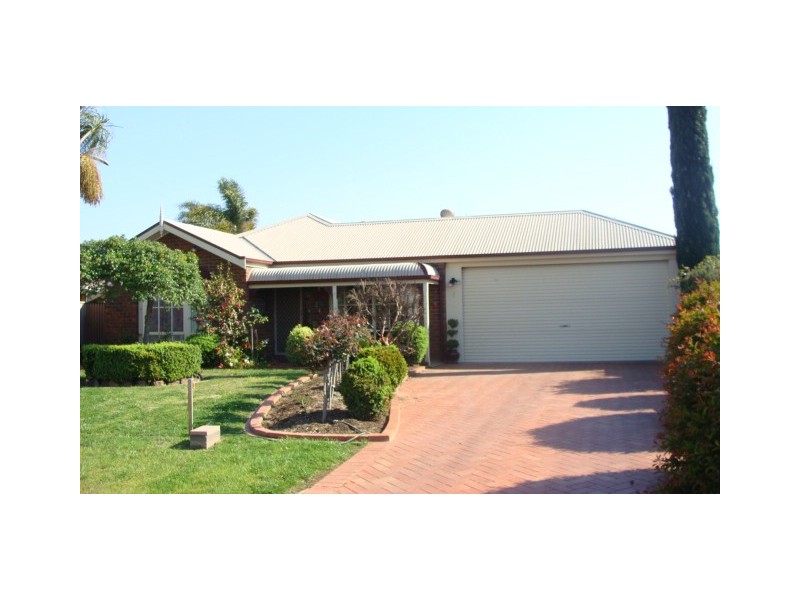 10 McIntyre Crescent, Echuca VIC 3564