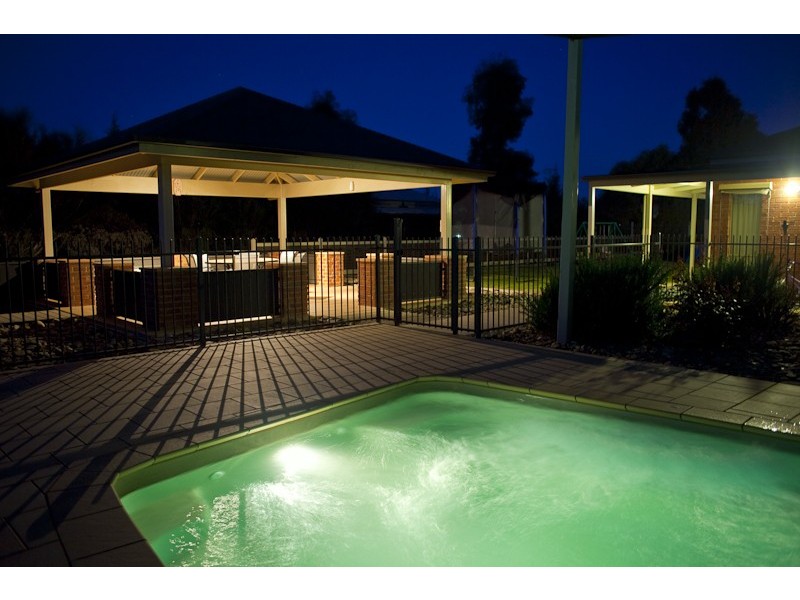 25 Wharparilla Drive, Echuca VIC 3564