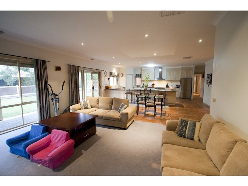 25 Wharparilla Drive, Echuca VIC 3564