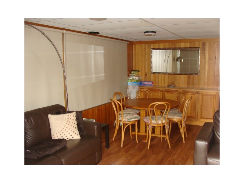 1 “Harmony Houseboat” Murray River, Moama NSW 2731