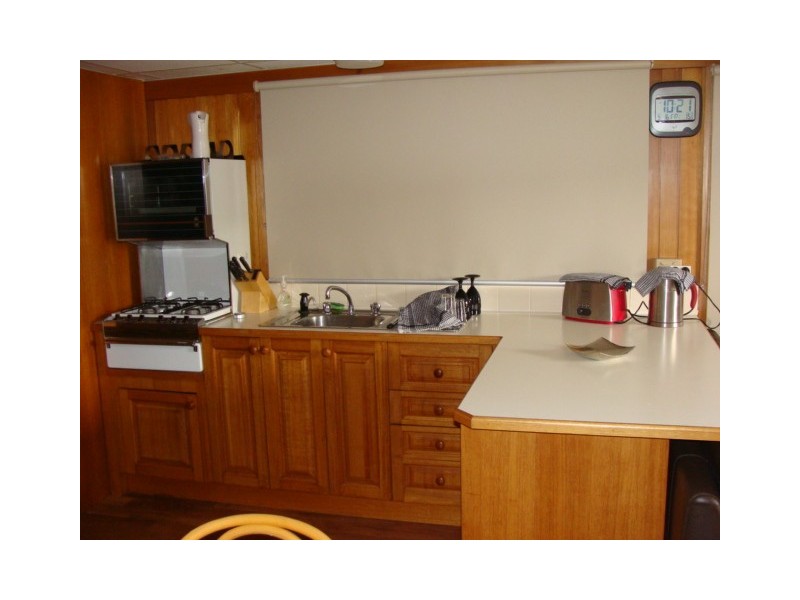 1 “Harmony Houseboat” Murray River, Moama NSW 2731