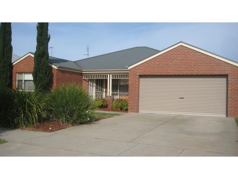 5 Victoria Place, Echuca VIC 3564
