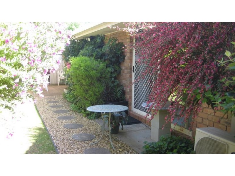 Unit 2/3 CHANTER STREET, Echuca VIC 3564