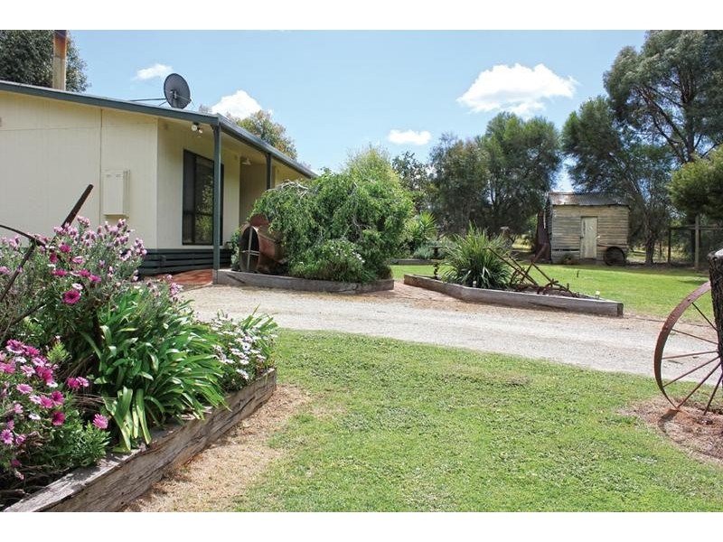 173 School Road, Patho VIC 3564