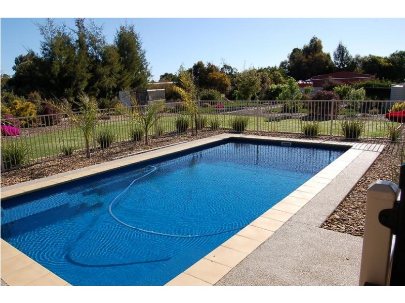 7 Cash Court, Echuca VIC 3564