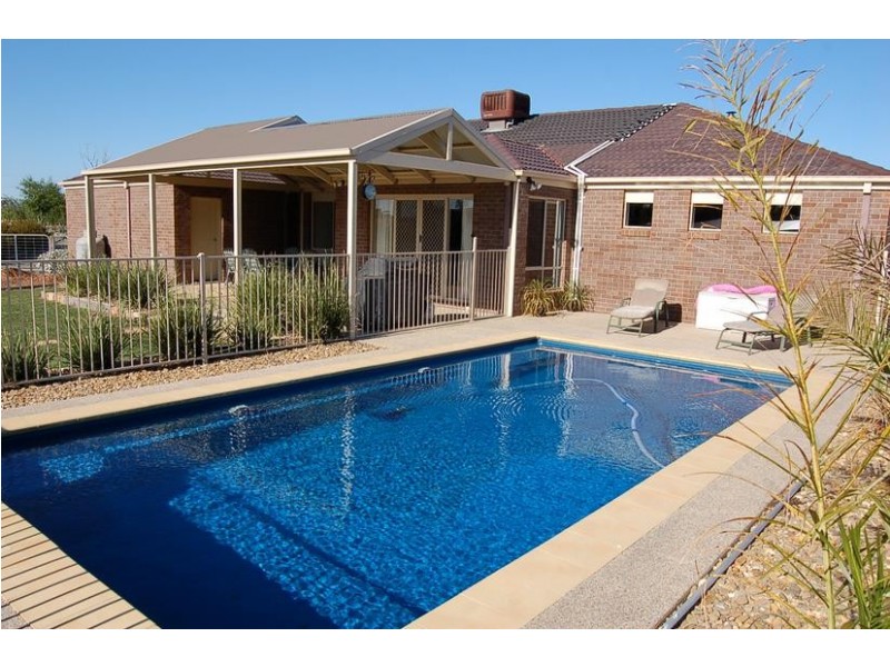 7 Cash Court, Echuca VIC 3564