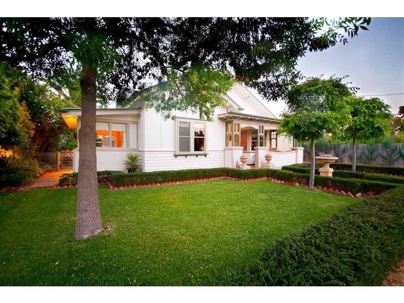 87 Mitchell Street, Echuca VIC 3564