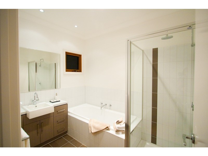 1/246 Eyre Street, Echuca VIC 3564