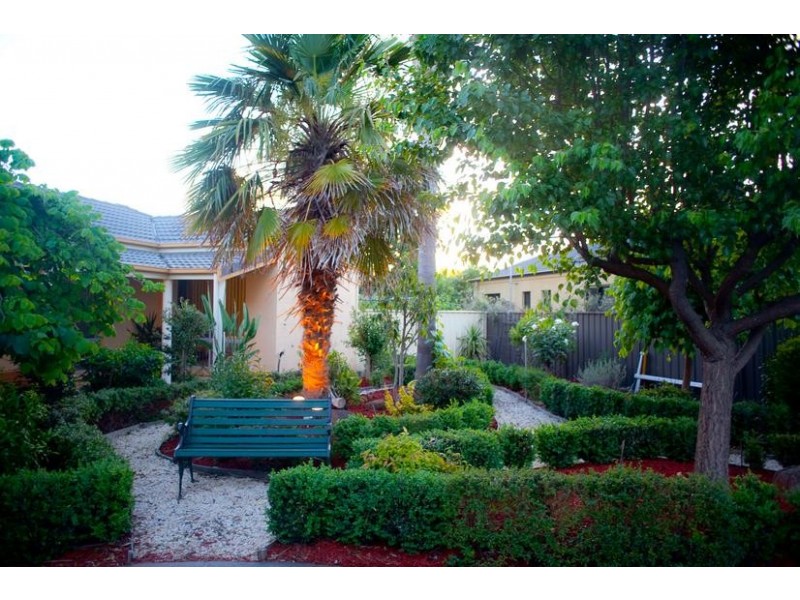 24 Kooyong Court, Echuca VIC 3564