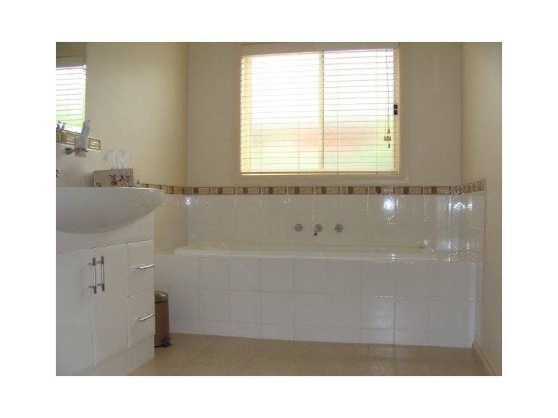 3/4 Warden Street, Moama NSW 2731