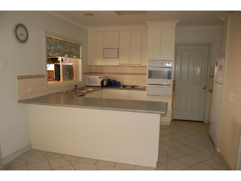 2/9 Rosendale Court, Echuca VIC 3564