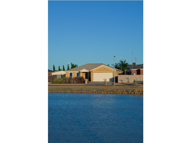 6a Morphed Drive, Echuca VIC 3564
