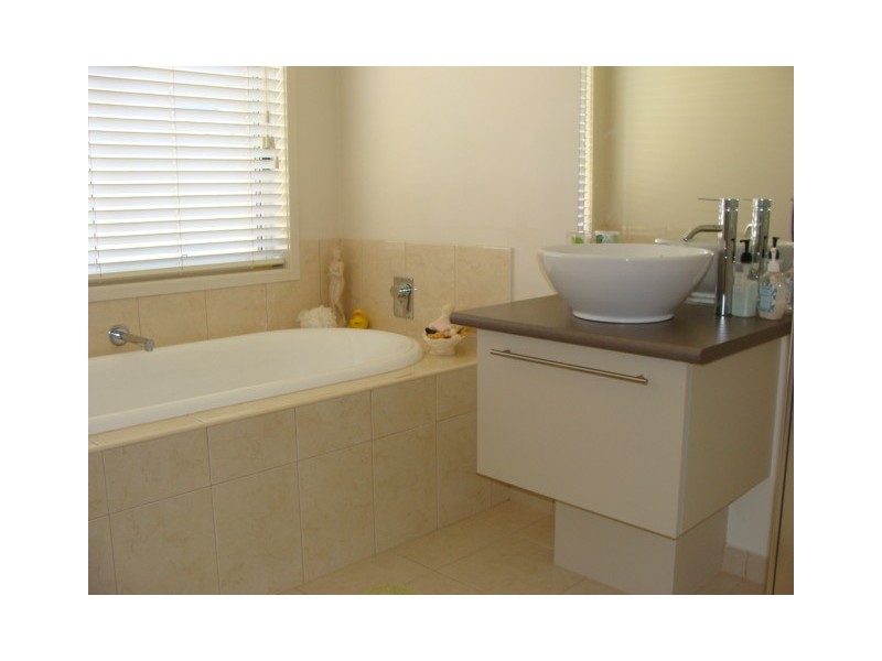 9/33 Federal Street, Echuca VIC 3564