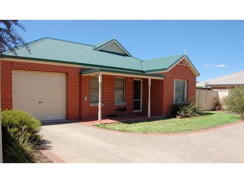 4/2 McDonald Court, Echuca VIC 3564