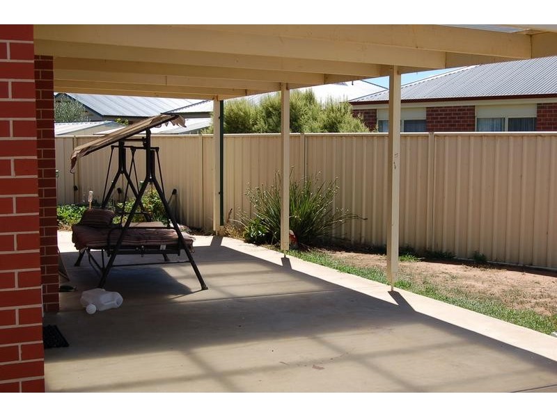 4/2 McDonald Court, Echuca VIC 3564