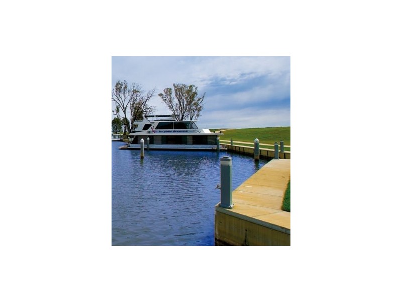 Berths/4 & 5 Perricoota Road, Moama NSW 2731