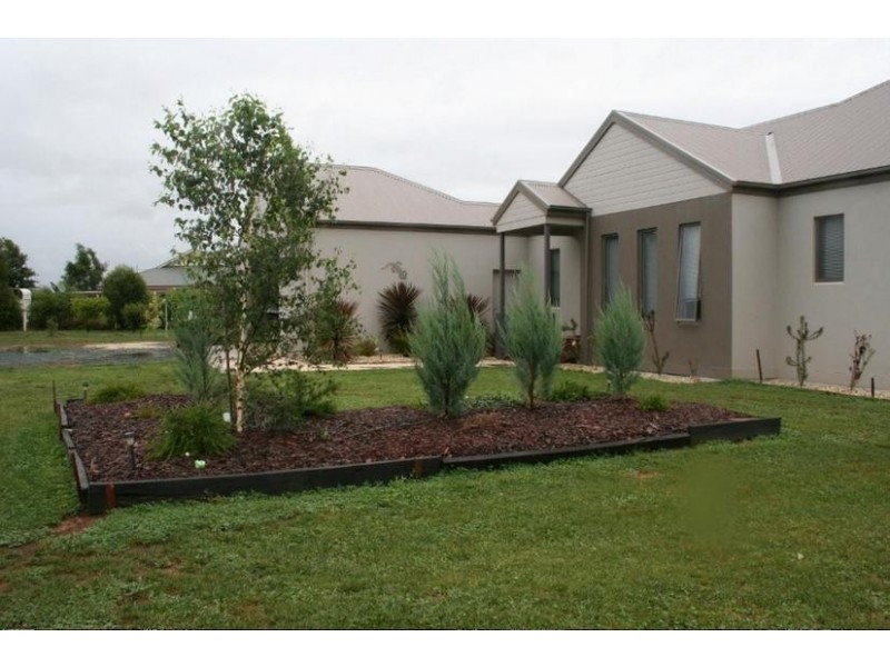 13 Bateman Drive, Echuca VIC 3564