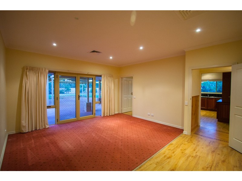 12 Brecon Court, Echuca VIC 3564