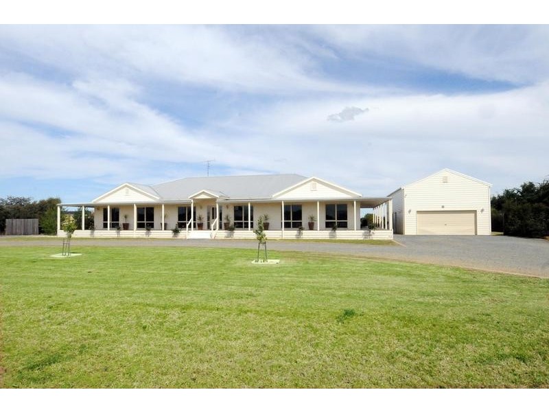 49 Brecon Court, Echuca VIC 3564