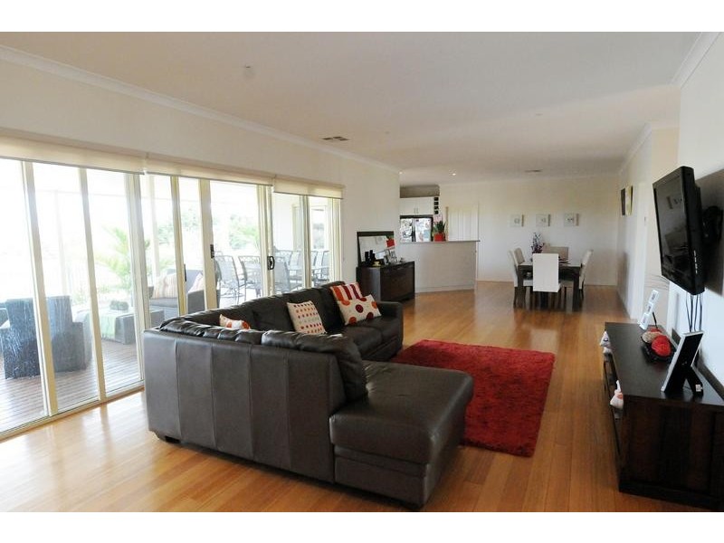 49 Brecon Court, Echuca VIC 3564