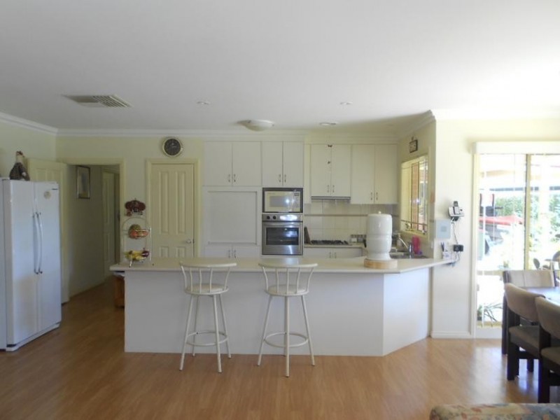 8 Dundee Court, Moama NSW 2731