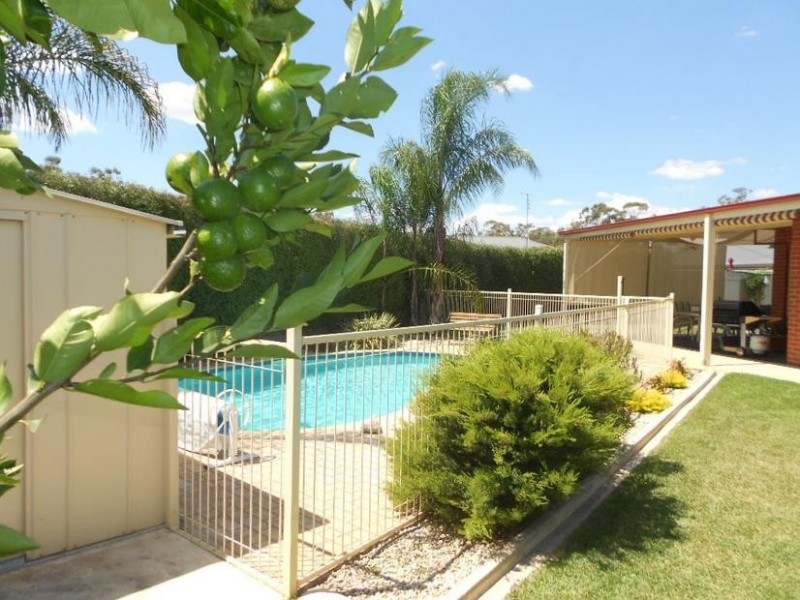 8 Dundee Court, Moama NSW 2731