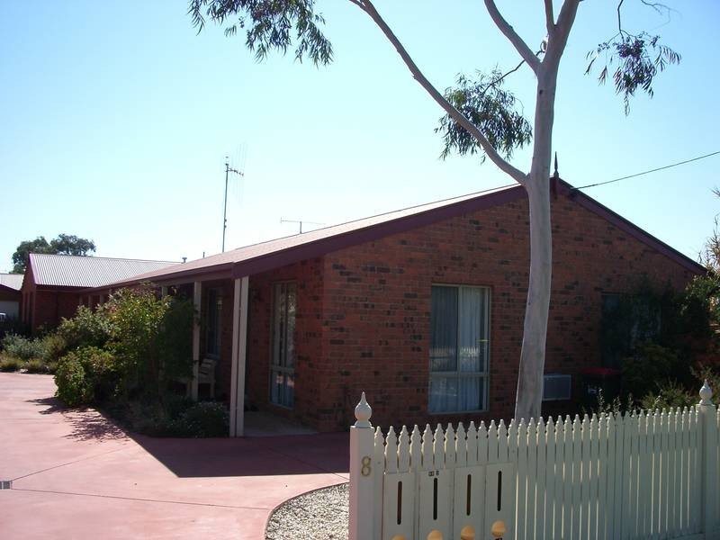 2/8 Council Street, Moama NSW 2731