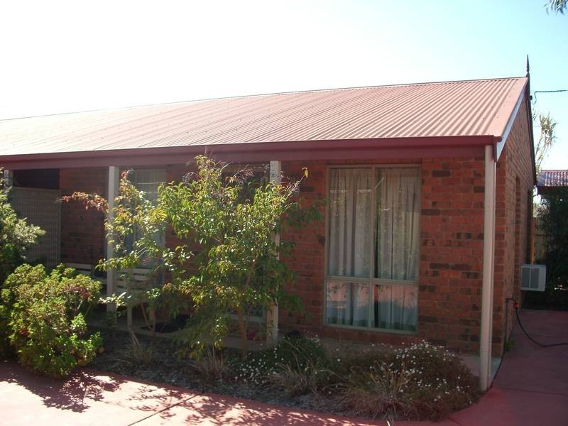 2/8 Council Street, Moama NSW 2731