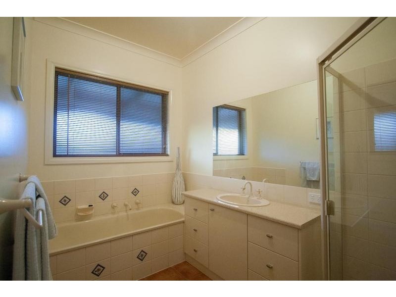 35 Campaspe Esplanade, Echuca VIC 3564