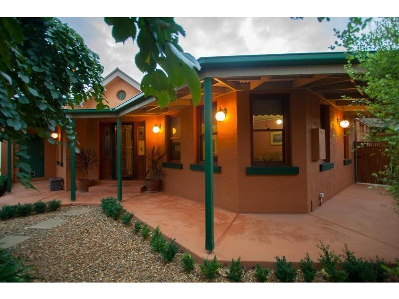 35 Campaspe Esplanade, Echuca VIC 3564