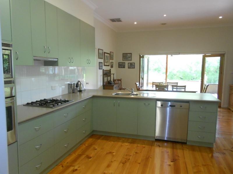 27 Landsborough Street, Echuca VIC 3564