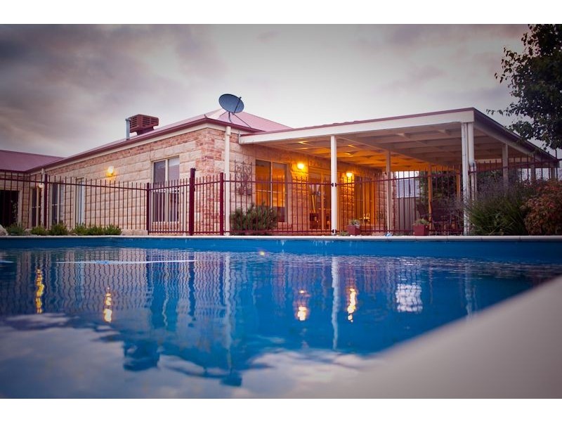 12 James Street, Echuca VIC 3564