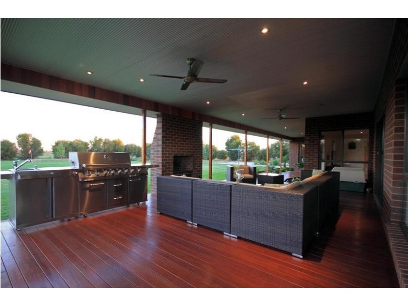 3 Castletown Court, Echuca VIC 3564