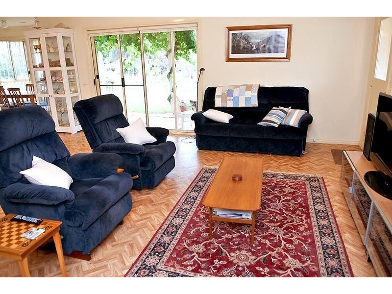 17 Charters Drive, Moama NSW 2731