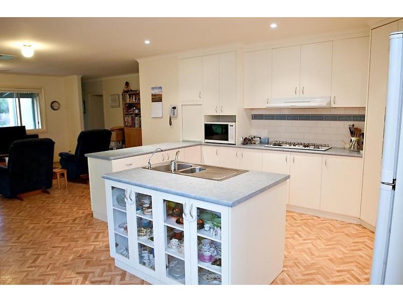 17 Charters Drive, Moama NSW 2731