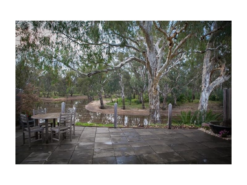 2/1 River Street, Echuca VIC 3564