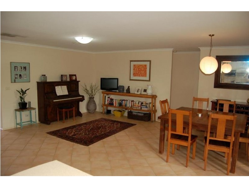 3 John Close, Echuca VIC 3564