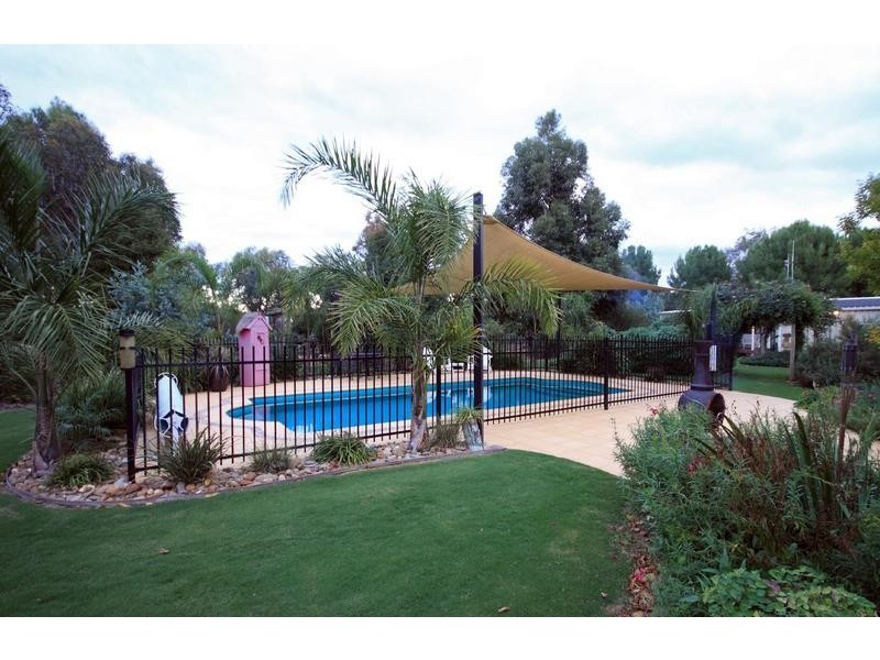 42 Fehring Lane, Echuca VIC 3564