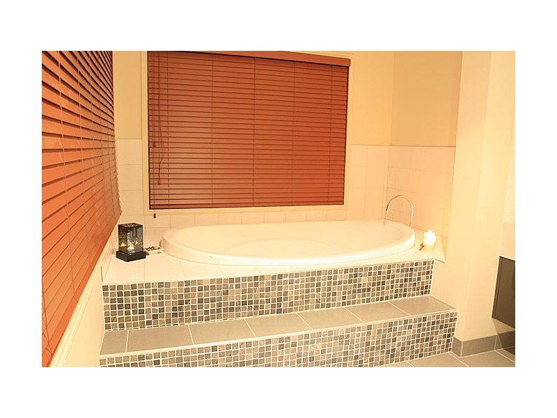 22 Hollara Drive, Moama NSW 2731