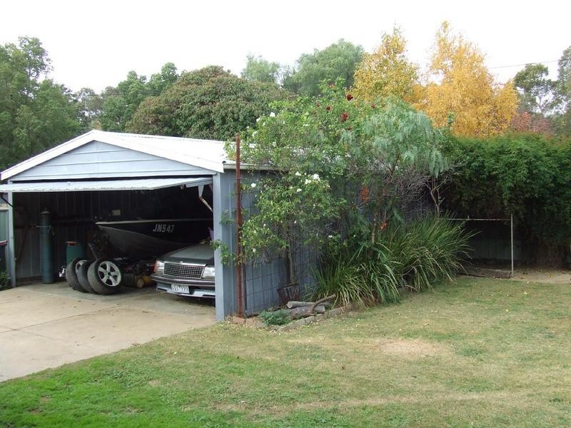 315 Ogilvie Avenue, Echuca VIC 3564