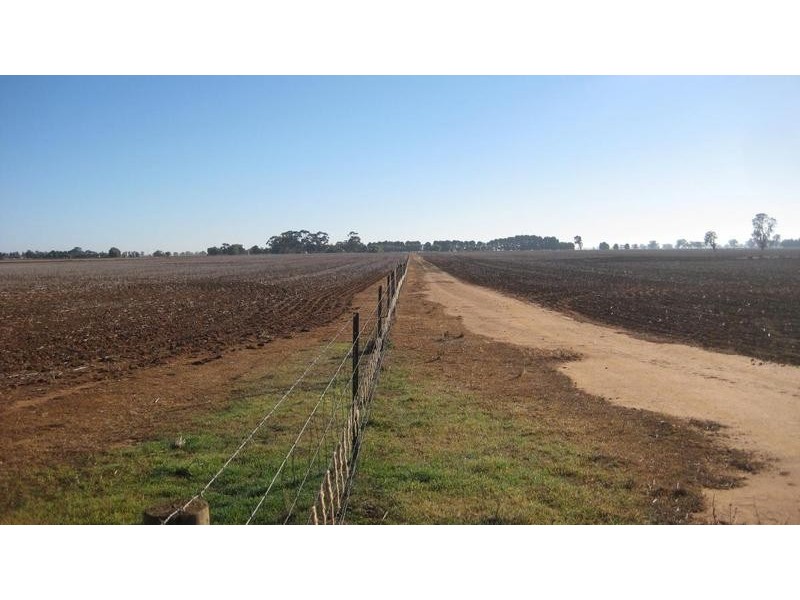 1 Centre Road, Moama NSW 2731