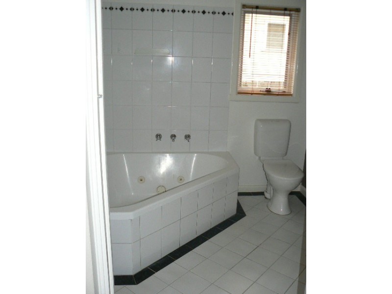 42 Simmie Street, Echuca VIC 3564