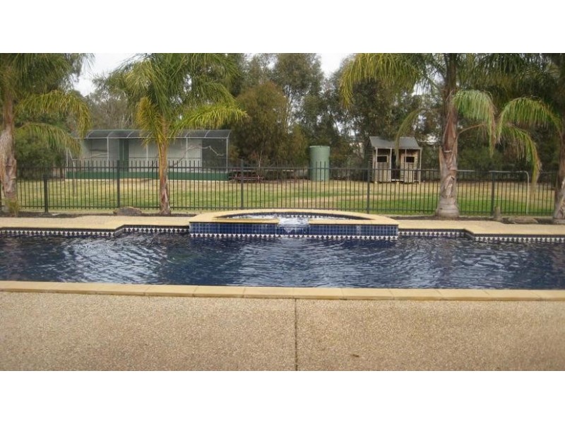 109 Schoeffel Drive, Echuca VIC 3564