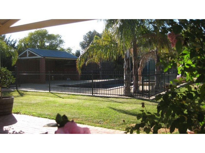 109 Schoeffel Drive, Echuca VIC 3564