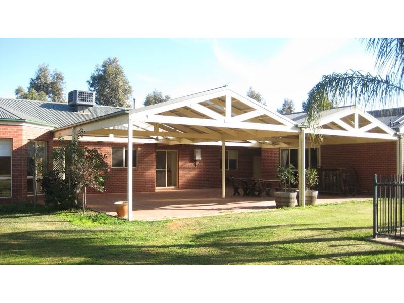 109 Schoeffel Drive, Echuca VIC 3564