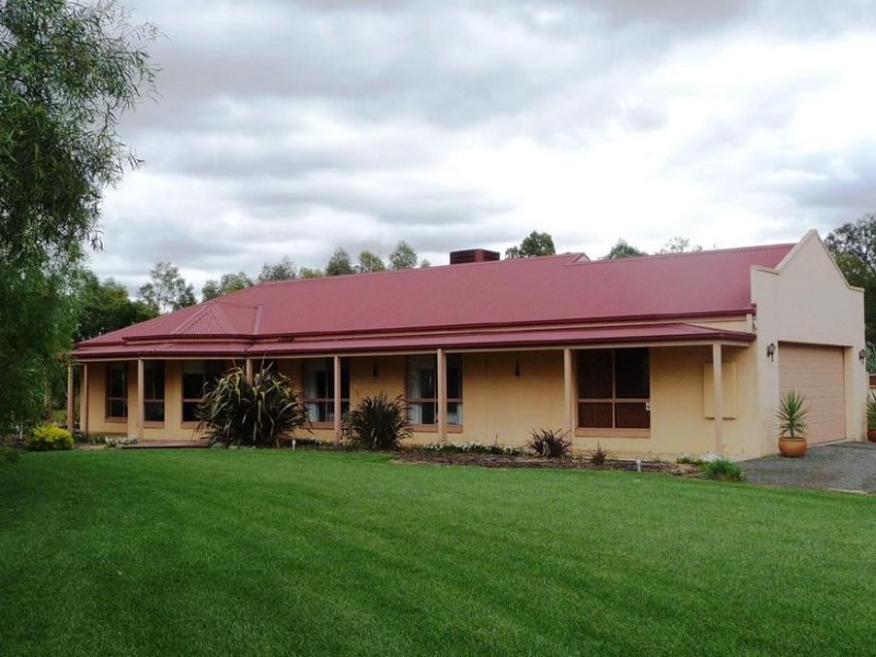 37 Wharparilla Drive, Echuca VIC 3564