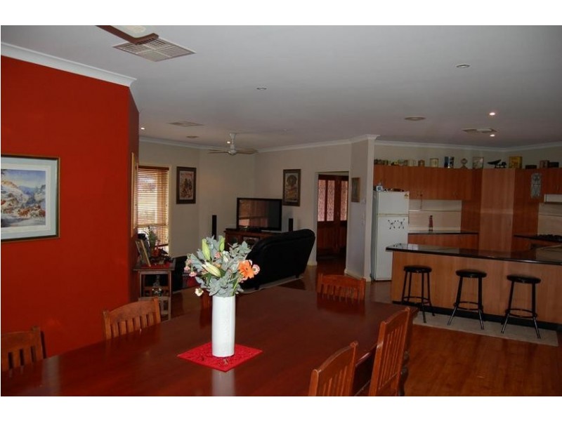 24 Hollara Drive, Moama NSW 2731