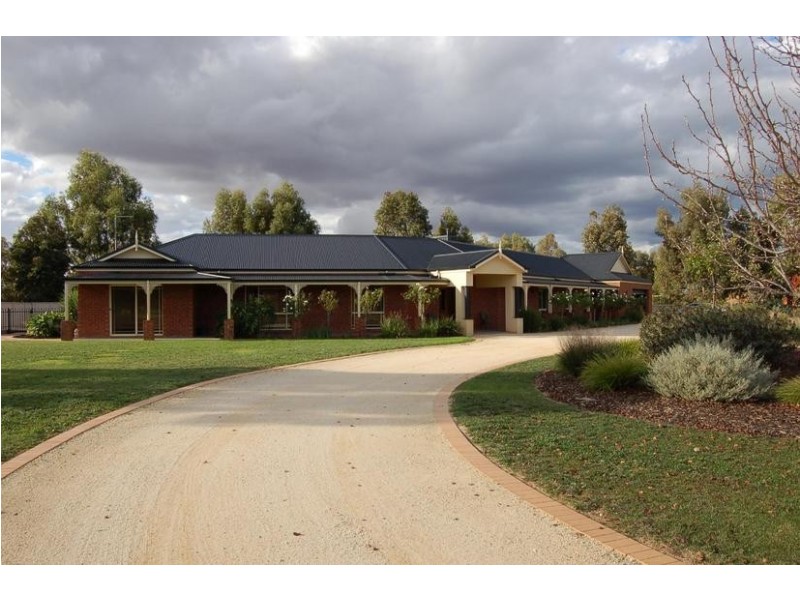 24 Hollara Drive, Moama NSW 2731