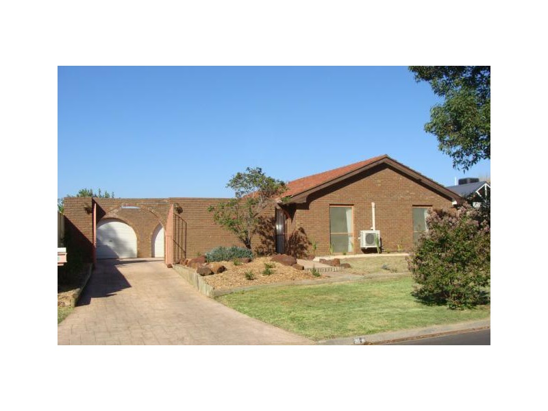 1 Winnima Avenue, Moama NSW 2731