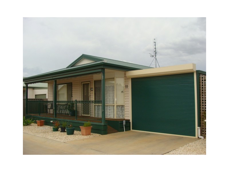 11 Perry Place, Moama NSW 2731